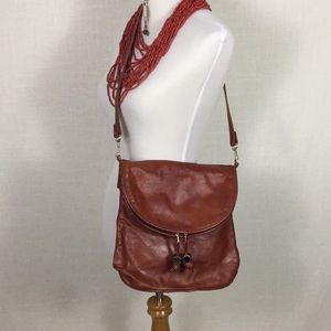 Vintage leather flap bag - cool details
